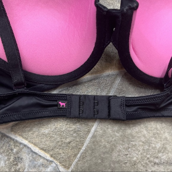 PINK Wear Everywhere Push-Up Bra - Picture 9 of 11